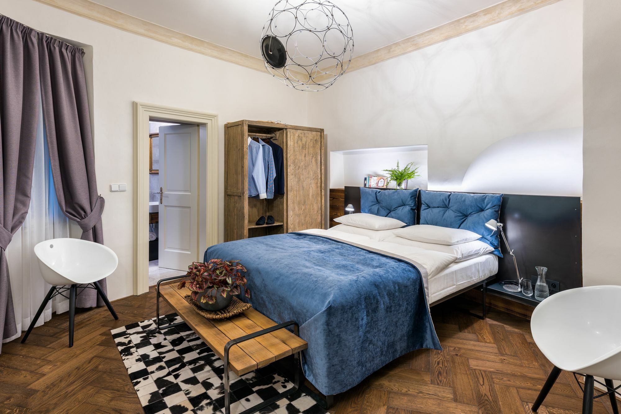 Mooo By The Castle Aparthotel 4*